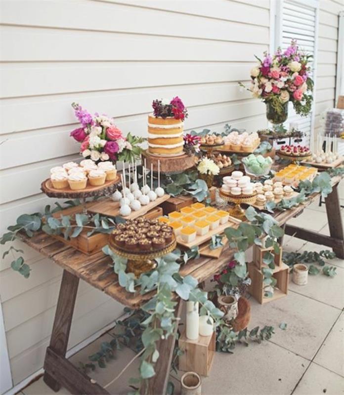 şeker çubuğu dekorasyonu, rustik masa, cupcakes, pasta lolipopları, bademli kurabiye, pasta, yaprak dekorasyonu, çiçek buketleri