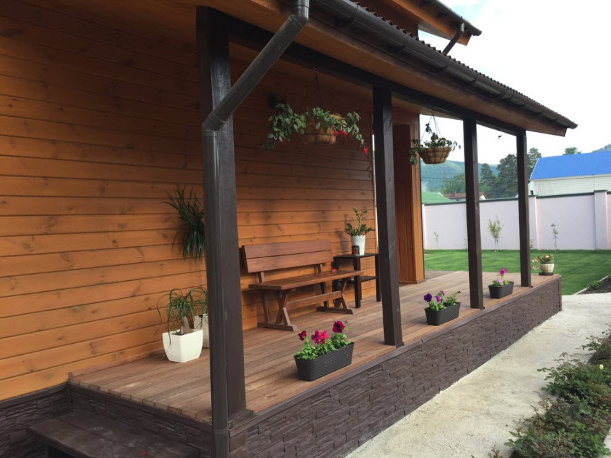 casa di legno con luogo di riposo
