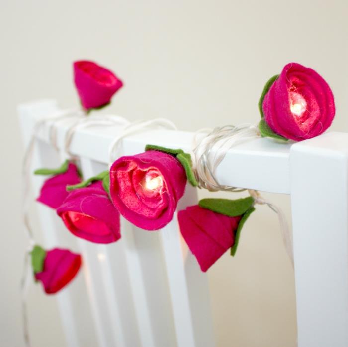 DIY-düğün-teması-Disney-Aurora-gelin-çift-sandalye-deko-güller-aydınlanmış