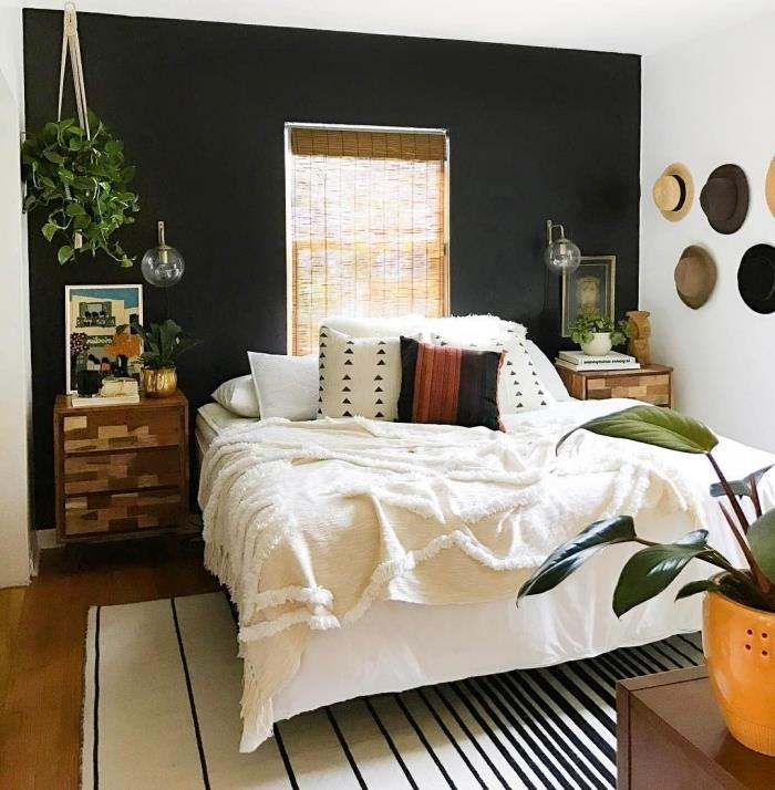 modern boho dekor yeşil bitkiler bir odayı büyütmek için koyu boyamak için duvar beyaz ve siyah halı