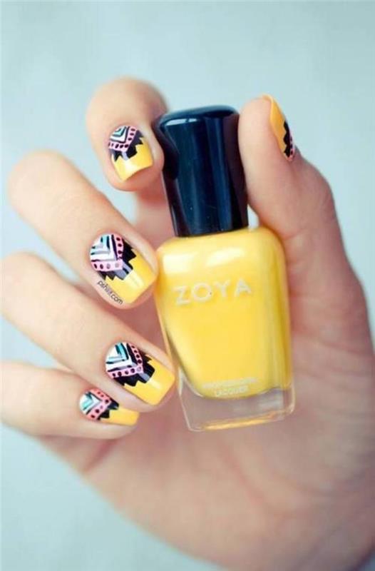 deco-nail-poletje-svetle-barve-in-aztec-modeli