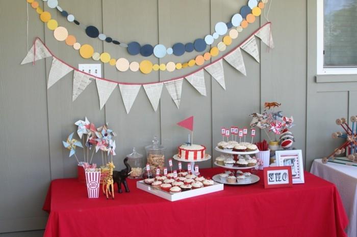 deko stalas-gimtadienis-dekoras-idėja-gimtadieniui