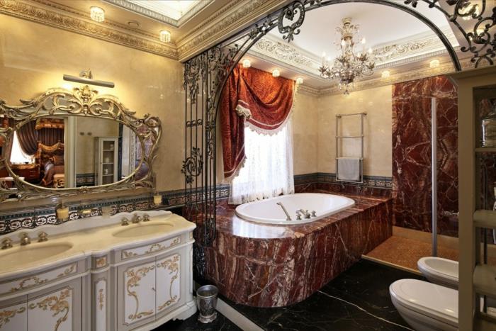 Baročna dekoracija, kopalnica, marmorna kad, okvir iz kovanega železa, strop z dekoracijo iz mavca
