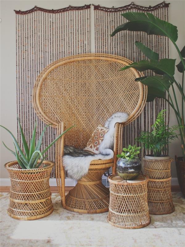 augalinio pluošto baldai boho stiliaus poilsio zonoje, idėja, kaip papuošti rotango povo kėdę