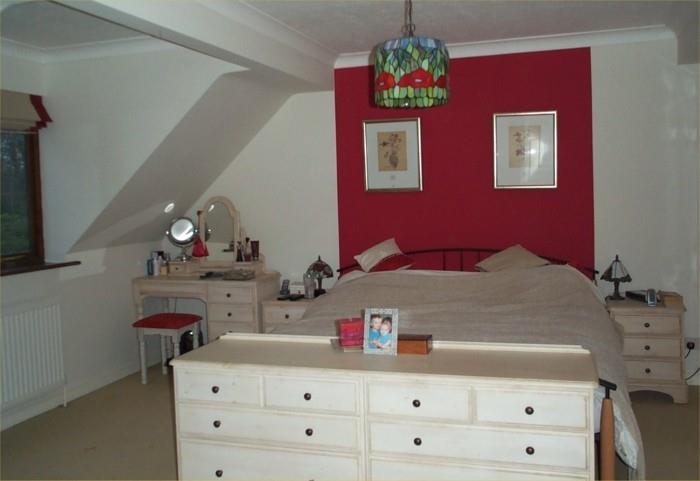 dekor za spalnico za odrasle-rdeče-belo-spalnico za odrasle-dekor
