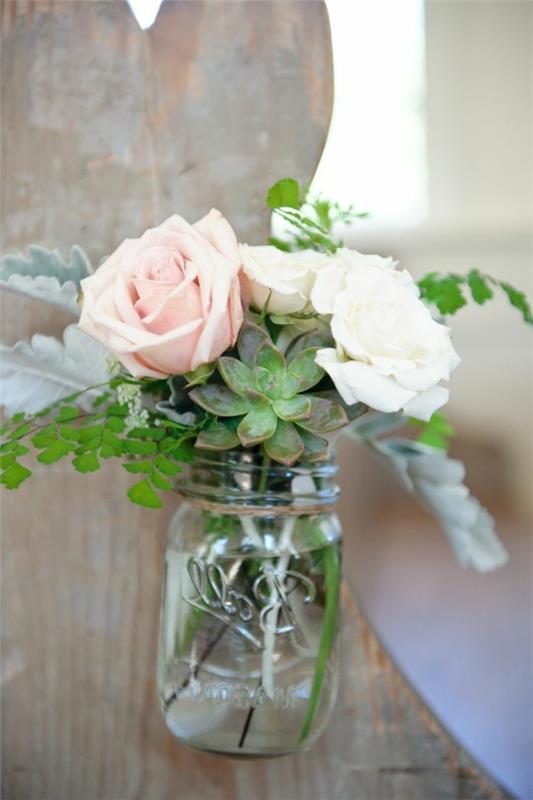 cvetlični okras z vrtnico