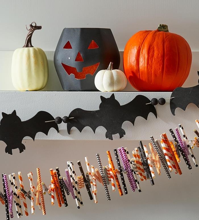 Helovino puošmena, kad šikšnosparnio juodo popieriaus origami menas būtų lengvas Helovino žibinto juodas atvirukas