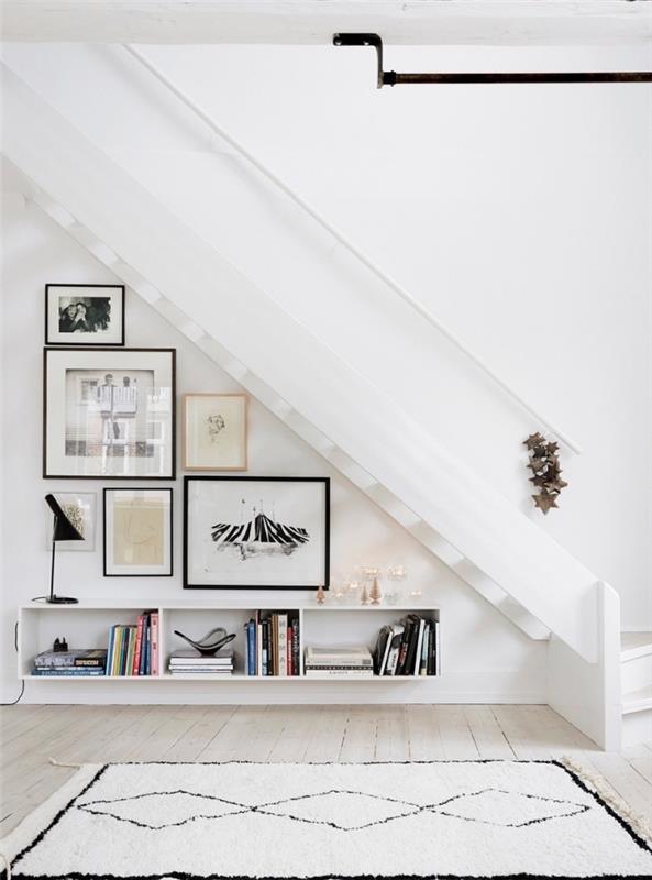 minimalist dekorasyon çerçeveli duvar depolama dolabı merdivenlerin altında beyaz ve siyah halı