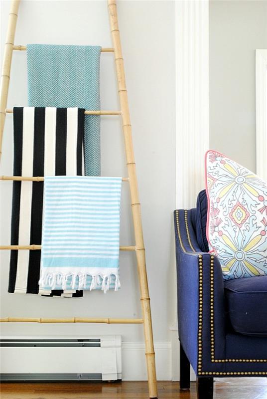 bambu-deko-merdiven-dekoratif-a-havlu-koltuk-mavi-çok renkli-yastık