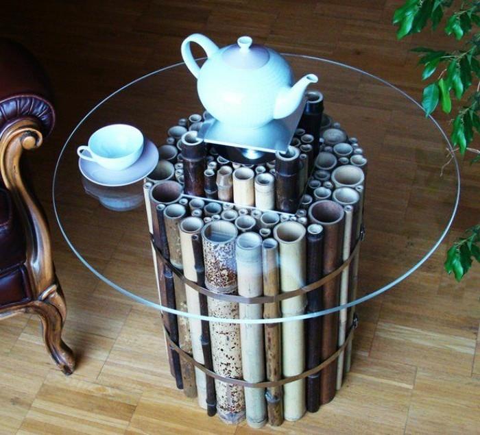 bambu-deco-kahve-içecek-cam-masa-deri-koltuk-fincan