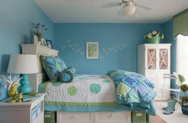 modra-metulj-teen-dekle-spalnica-dekor