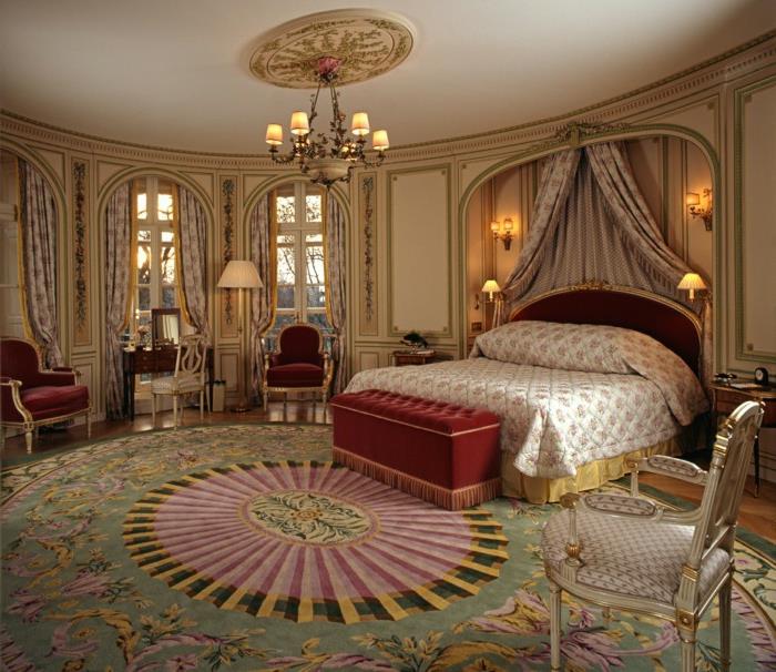 barok yatak odası dekoru, kırmızı ve bej yatak odası, büyük yuvarlak yatak odası