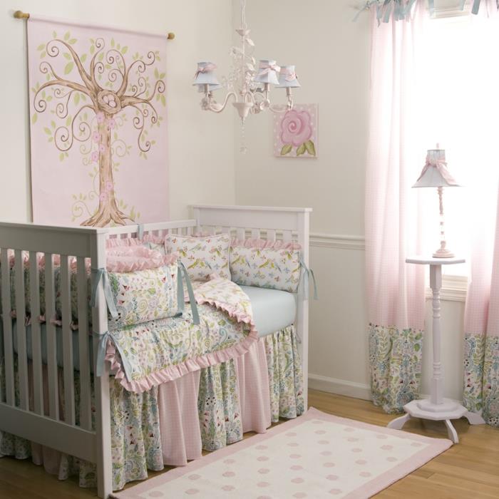 kūdikio-mergaitės-miegamojo-dekoro-gražios spalvos originalios idėjos-rožinis medis