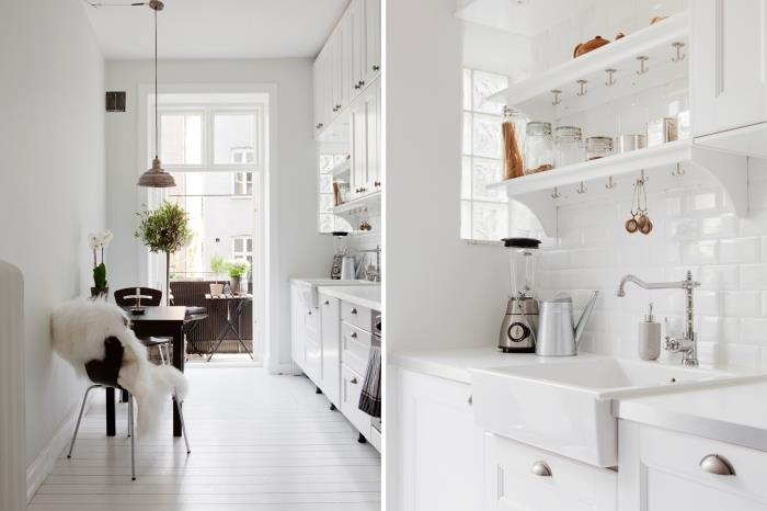 Skandinavsko pohištvo, bela kuhinjska postavitev po dolžini z vrati na balkon, kuhinjsko pršenje z belimi ploščicami