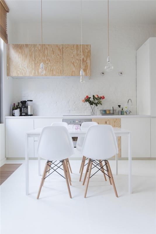 sodobna lesena kuhinja z belimi stenami in belimi tlemi s pohištvom iz svetlega lesa, odprta dekoracija jedilnice