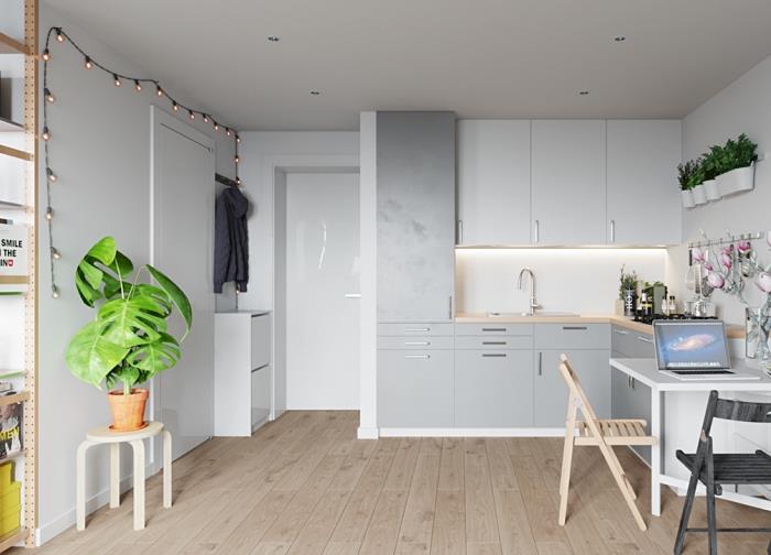 hafif ahşap tezgahlı küçük beyaz mutfak düzeni, açık gri dolaplı minimalist mutfak dekoru