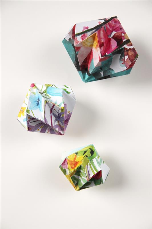 tazelik dolu şenlikli bir dekorasyon için çok renkli kağıttan değerli origami taşları nasıl yapılır