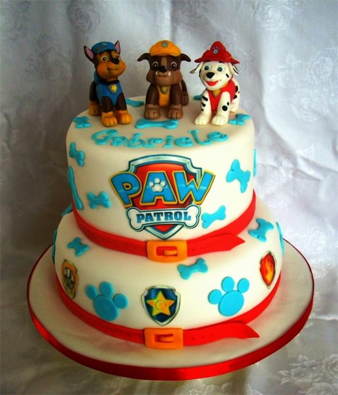 rojstnodnevna torta paw patrol, modri okraski, trije policijski psi, 3d tace, bela glazura