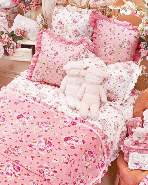 roza-otroška-spalnica-dekor