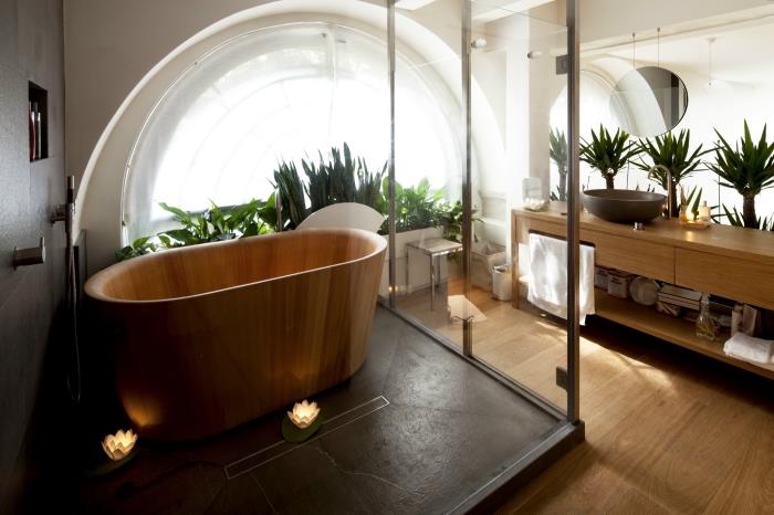 vonios kambario su medinėmis grindimis pavyzdys, kaip įrengti zen vonios kambarį su medžio imitacijos vonia