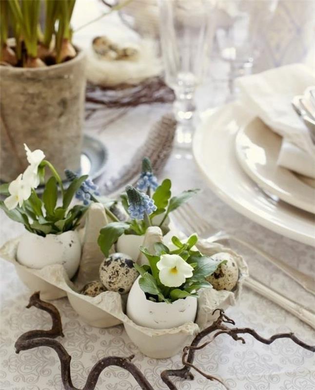 labai elegantiškos-Velykų-stalo dekoracijos-mielos kiaušinių lukštai, paverstos vazomis-kurios gauna mažas pavasario gėles