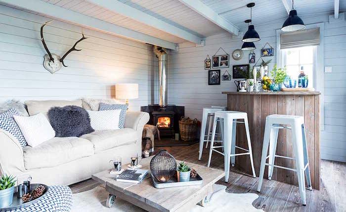Skandinaviškas spiritinis deko švediškas namelis Šiaurės šalių svetainės išdėstymas