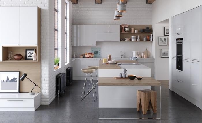 modern moda mutfak için duvar kaplaması, ahşap mobilyalı beyaz mutfak dekoru, ahşap kirişli beyaz tavan