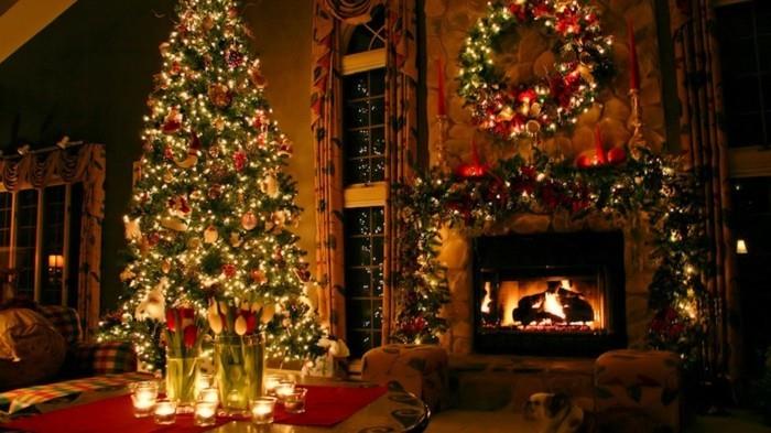 Kalėdų lauko puošmena-Kalėdų apšvietimas-graži eglė-židinio apdaila