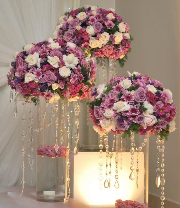 cvetlični okras za poročne luči