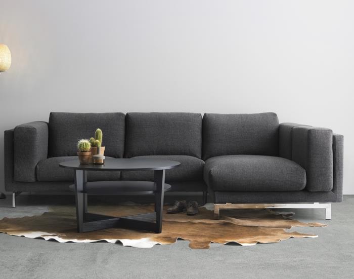 mat gri, gri oturma odası mobilyalarında yuvarlak masa ile kombine koyu gri rahat koltuk modeli