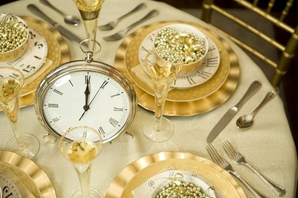 dekorasyon-yeni-yıl-masa saati