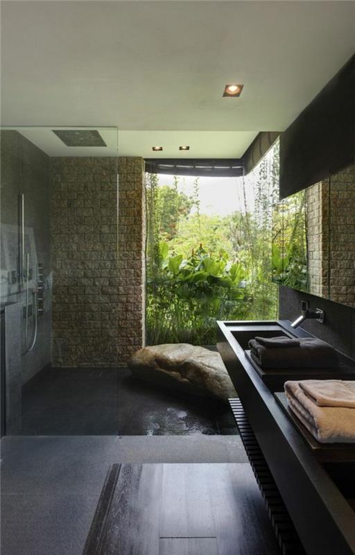 vonios kambario apdaila, akmens sienos juodos betoninės grindų dušas