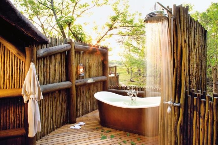 zunanjost v eksotičnem slogu s kovinsko deževno prho in samostojno kadjo, pinterest kopalnico