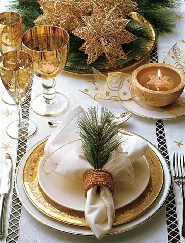 okrasite-mizo-z-zeleno-jelko-vejo-dekoracijo-za-božično-mizo-lepa-ideja