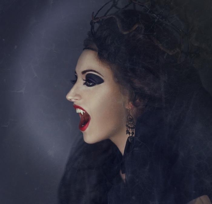 pavyzdys, kaip apsirengti vampyre Helovino proga, paskutinės minutės vampyrės makiažo idėja