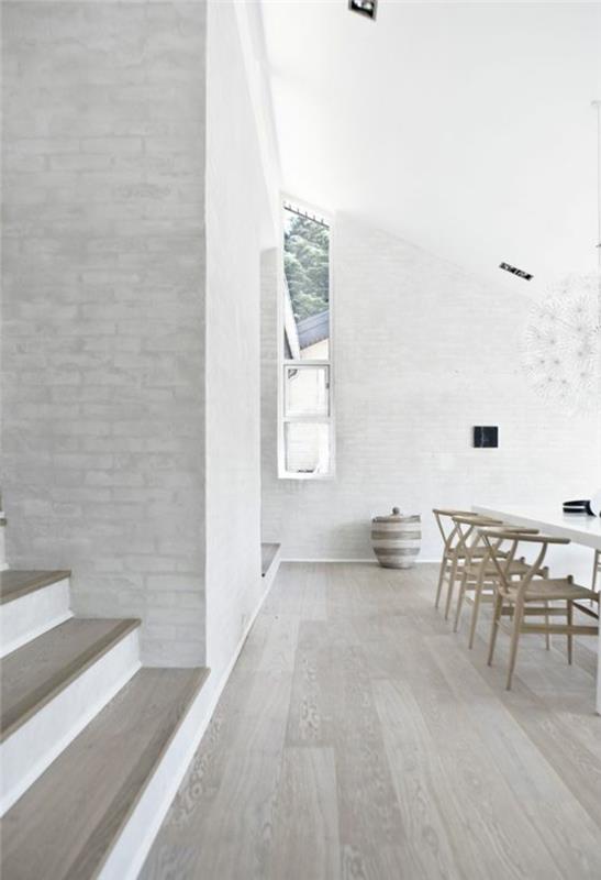 2017-modern-tasarım-konak-sandalye-açık-ahşap-beyaz-tuğla duvar