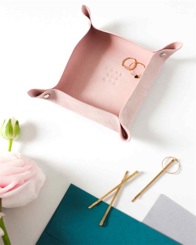 mielas dulkėtas rožinės odos laikymo dėklas, pritaikytas antspaudu, „pasidaryk pats“ Motinos diena, kad pasakytų savo mamai, kad ji ypatinga