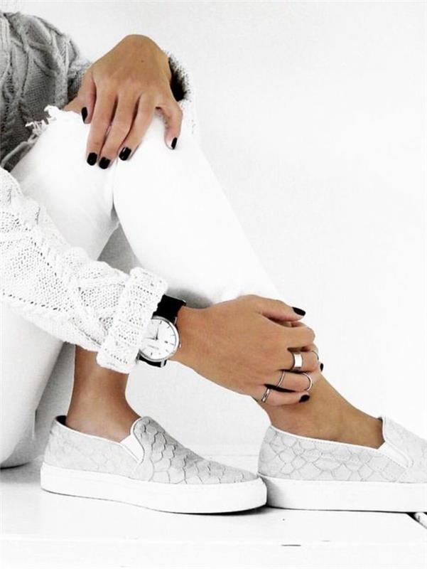 elegantni, preveč hladni-beli čevlji