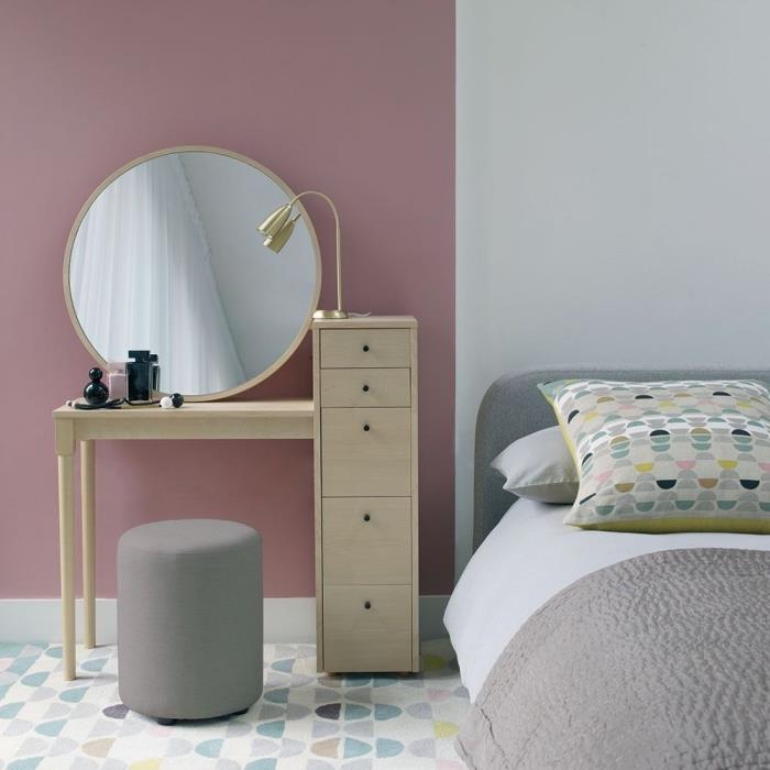 toz pembe duvar bölümleri ile nötr renklerde yetişkin yatak odası dekorasyon fikri, bir yatak odasında çağdaş tasarım