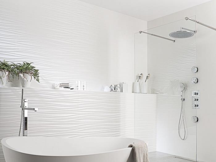 kabartmalı banyo fayansı fikri, küvetli ve duş kabinli küçük bir banyo için ne renk