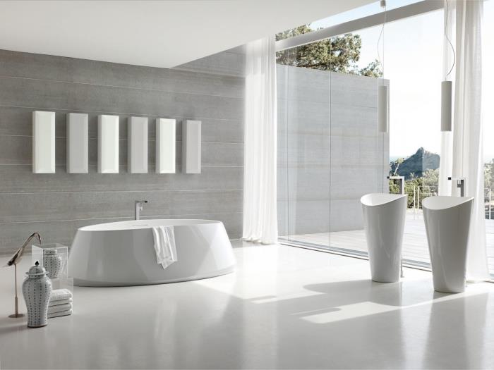 açık gri panel duvar ve beyaz aksesuarlar ile beyaz tavan ve zemin ile geniş banyo fikirleri