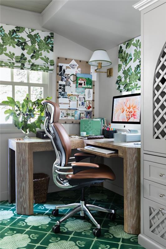 ham ahşaptan küçük ev ofis düzeni, ahşap desenli tropikal tarzda çalışma alanı dekorasyonu