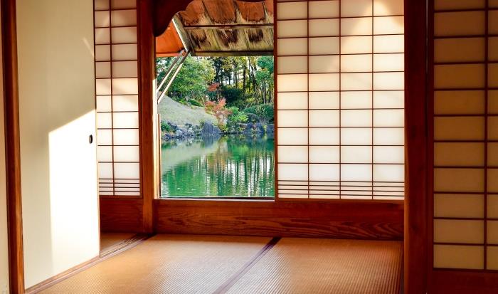 iç tasarım trendi japon dekorasyon sürgülü kapı pencere manzara doğa göl elemanları asya dekor