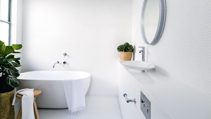 Küçük bir banyoda İskandinav iç mekanı, ahşap mobilyalarla 5m2'lik bir banyo nasıl dekore edilir