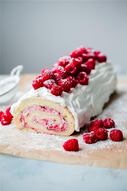 sveža sladica za poletno torto stepena smetana in maline kokos lahka sladka pasta sladkorna torta v prahu maline