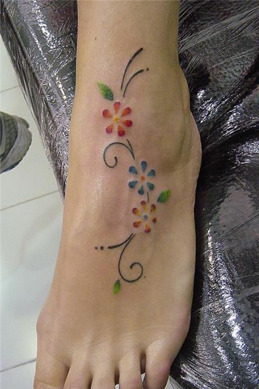 chna dizainas, įvairių atspalvių stilizuotos gėlės, laiko tatuiruotė