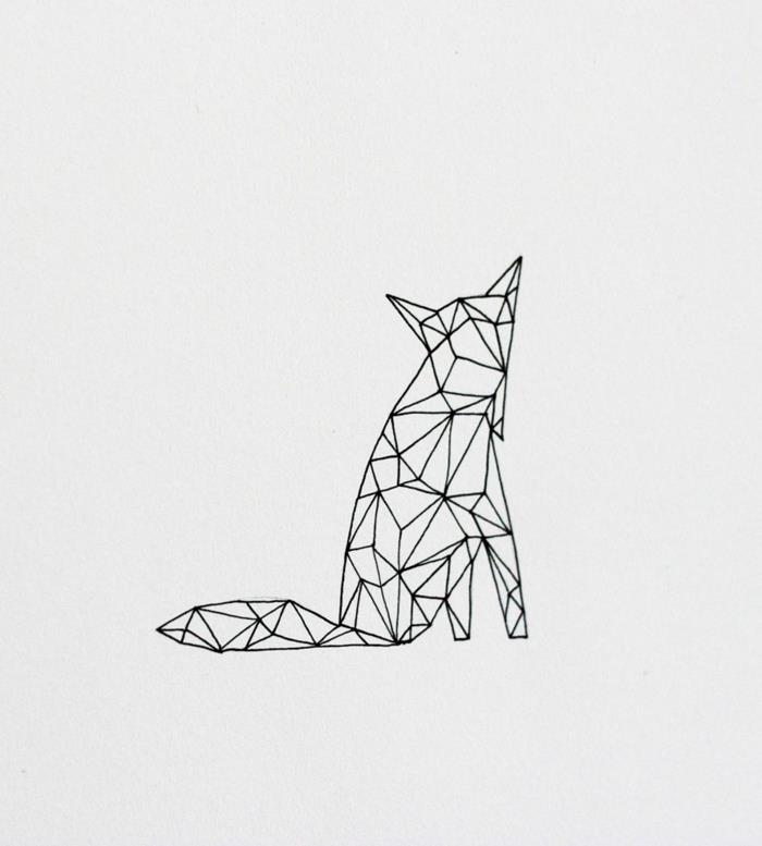 Kağıt kalemler matematiksel resim çizimi güzel tilki dövme fikri