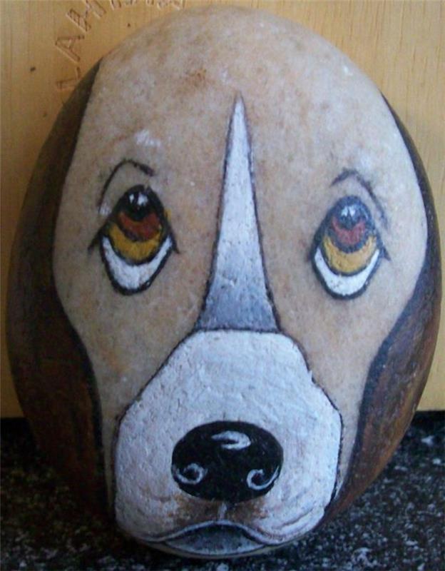 piešimas ant akmenuko, šuns galva ant akmenuko