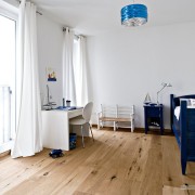 Vaikų kambarys baltos spalvos
