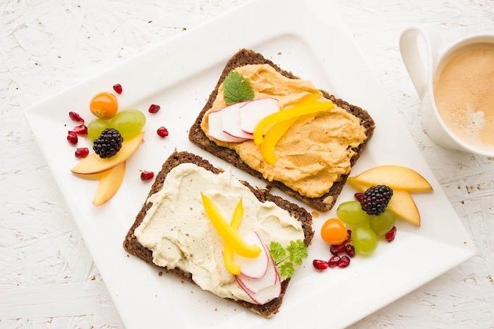 Beslenme dengesinin sağlanması ve bir fikrin olmaması, bütünleşik ve frutta tagliata bir fette